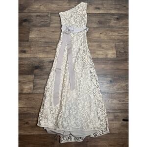 Tadashi Shoji One Shoulder Gown Lace champagne Long Dress Women’s Size 2 READ